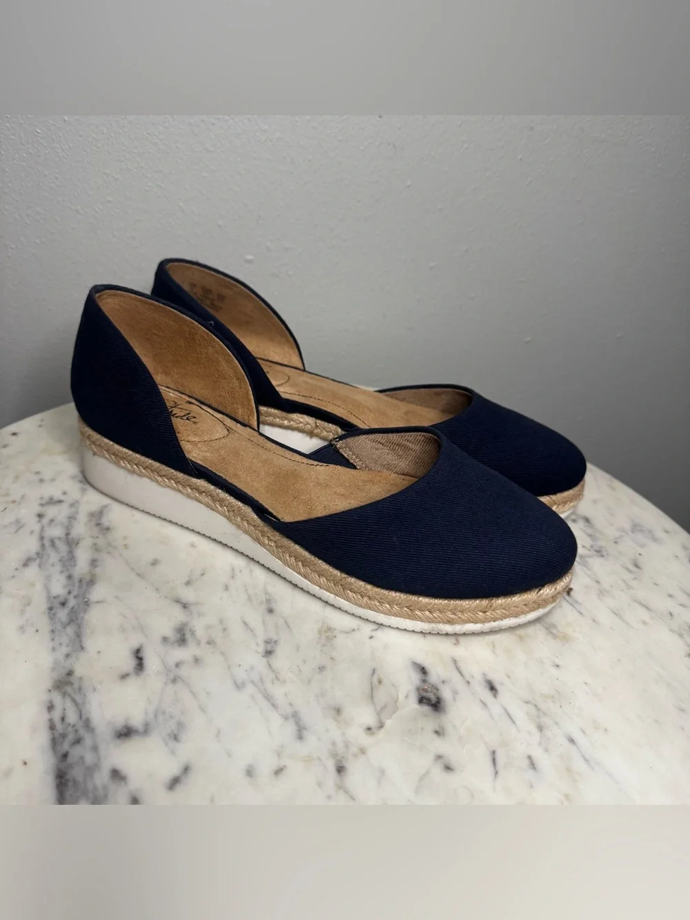 Life Stride Soft System Espadrilles Size 8M Fabric Upper Navy Blue comfort shoes